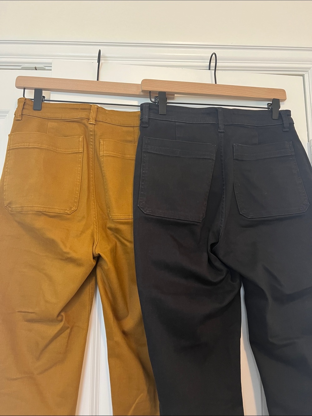 Everlane Ankle-Length Pants in Black and Mustard - Picture 4 of 7